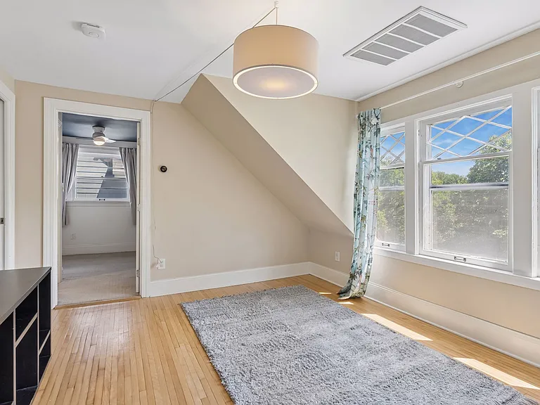 4432 Upton Ave S — Photo 18