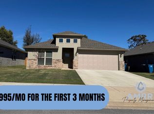 1204 SW 2nd St, Gentry, AR 72734