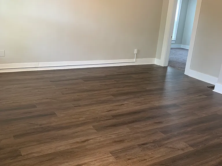1102 W Berry St #3 — Photo 5