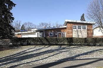 2nd image of 304 N Drury Ln