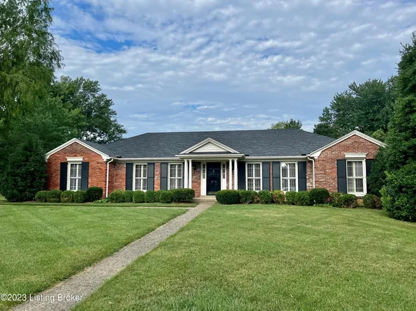 410 Whiteheath Ln, Douglass Hills, KY 40243