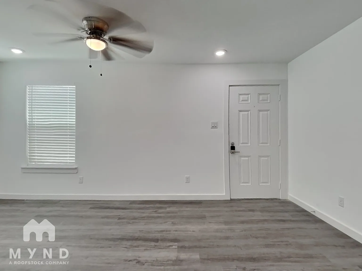 3 bed, 2.5 bath, 1150 sqft, $1,615 — Photo 4
