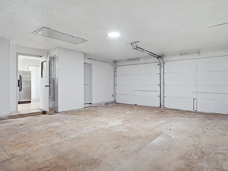 5404 S Huddleston Dr — Photo 24