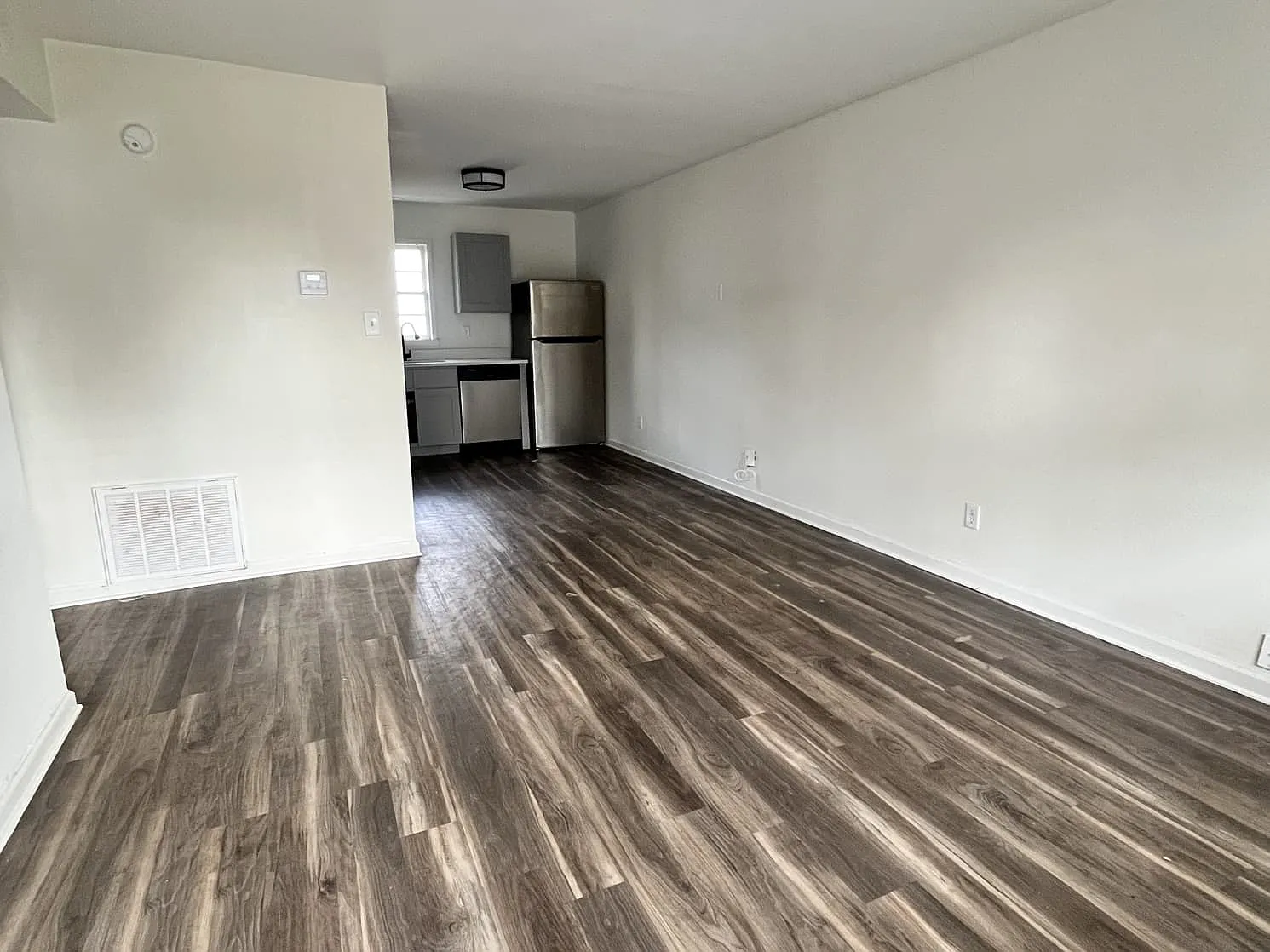 2 bed, 650 sqft, $1,100 — Photo 3