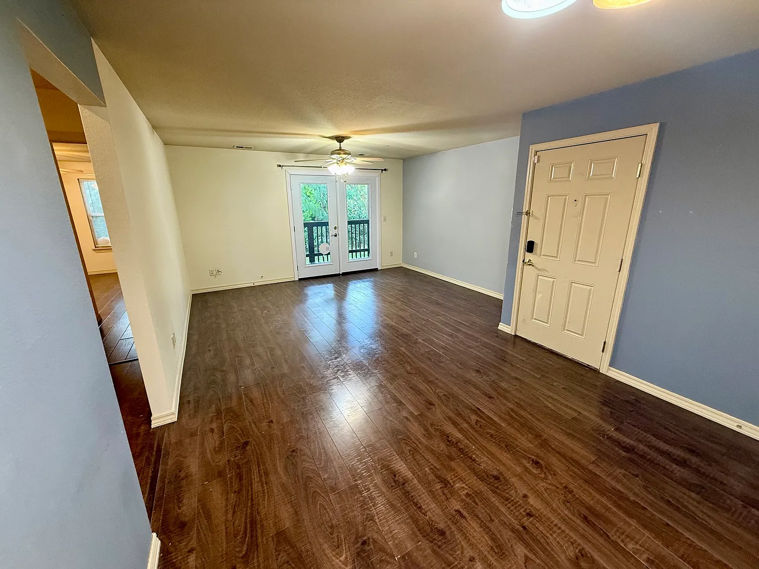3 bed, 1109 sqft, $1,100 — Photo 2