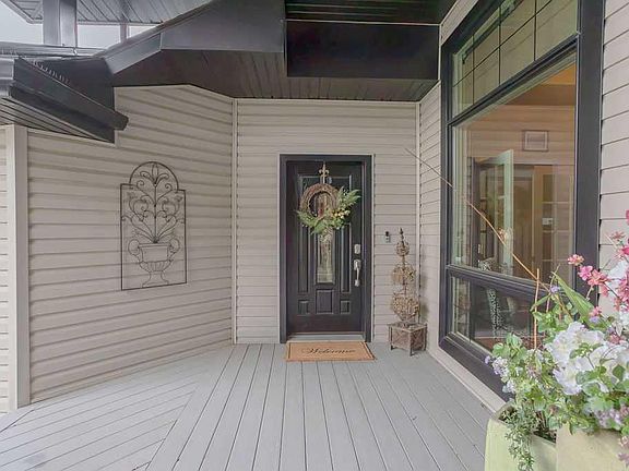 3rd image of 2809 N 11th Ave