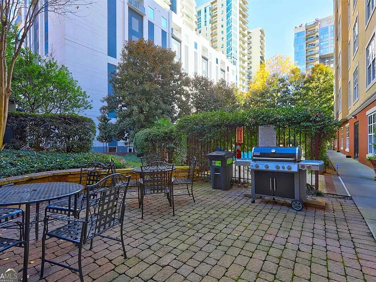 1101 Juniper St NE #106 — Photo 18