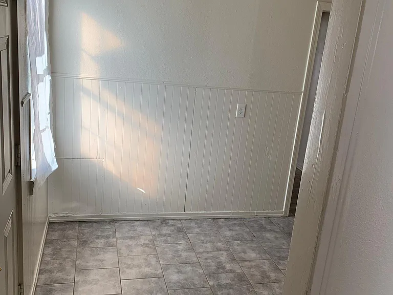 83 N McMasters St #A — Photo 3