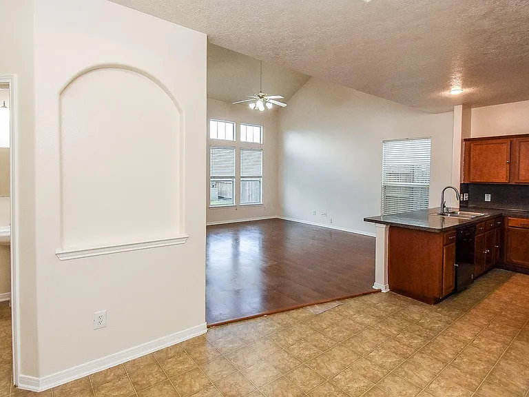 19327 Poppy Grove Ln — Photo 9
