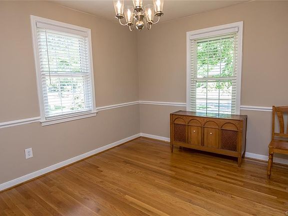 4th image of 1405 Hillsboro Dr