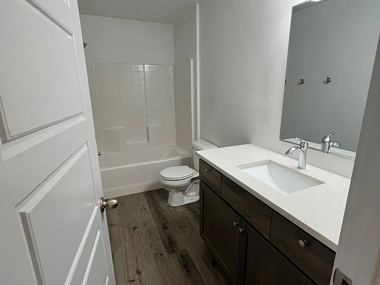 10021 W Eshelman St — Photo 22