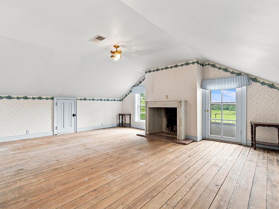 19th image of 841 Earley Farm Rd