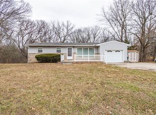 1292 W Pershing Rd, Decatur, IL 62526