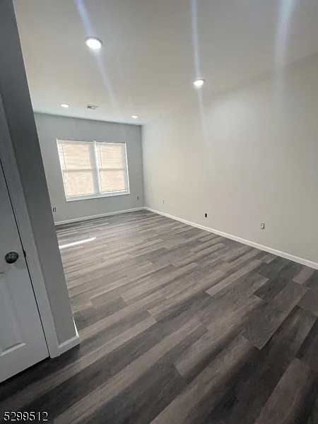 2 bed, 1.0 bath, $2,100 — Photo 3