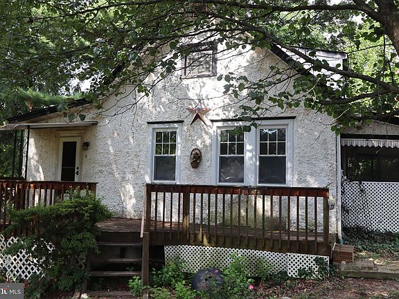5th image of 1524 Highland Ave