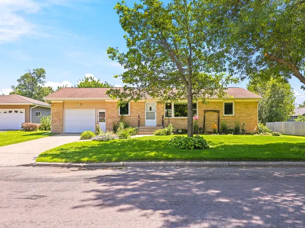 325 NW 6th St, Buffalo Lake, MN 55314