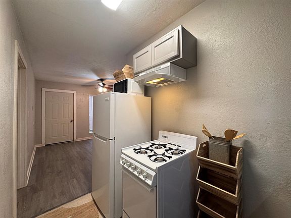 4th image of 1813 Hatwell St #A
