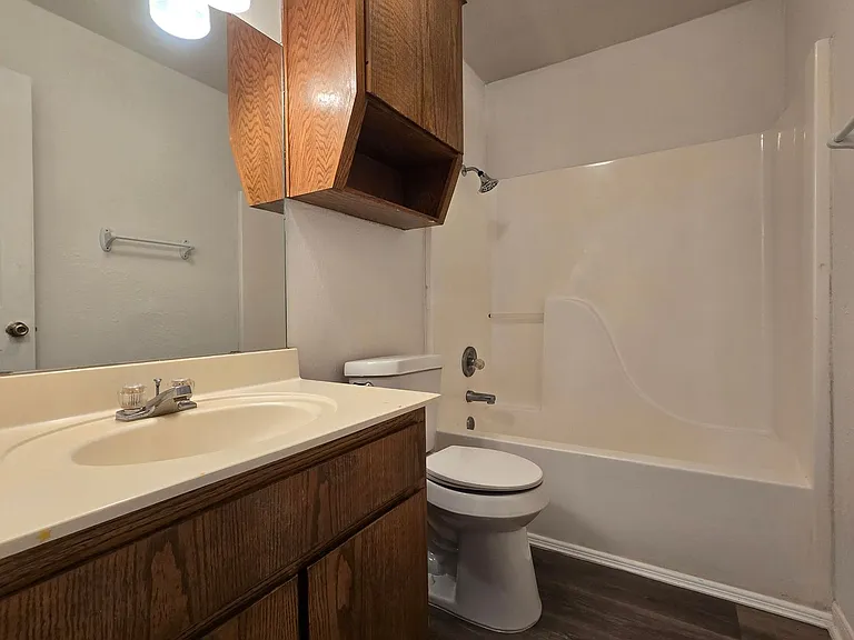 1007 Circle M Dr #D — Photo 10