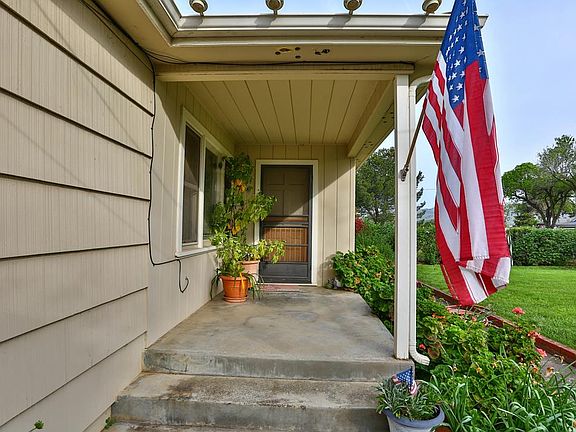 2nd image of 17845 Casa Ln
