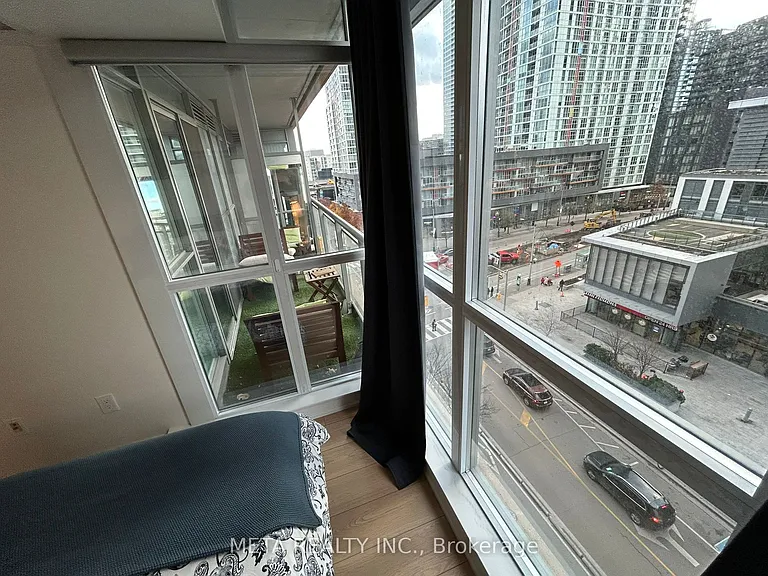 151 Dan Leckie Way #706 — Photo 24