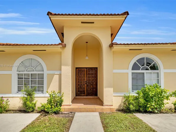 7717 W 30th Ln, Hialeah, FL 33018