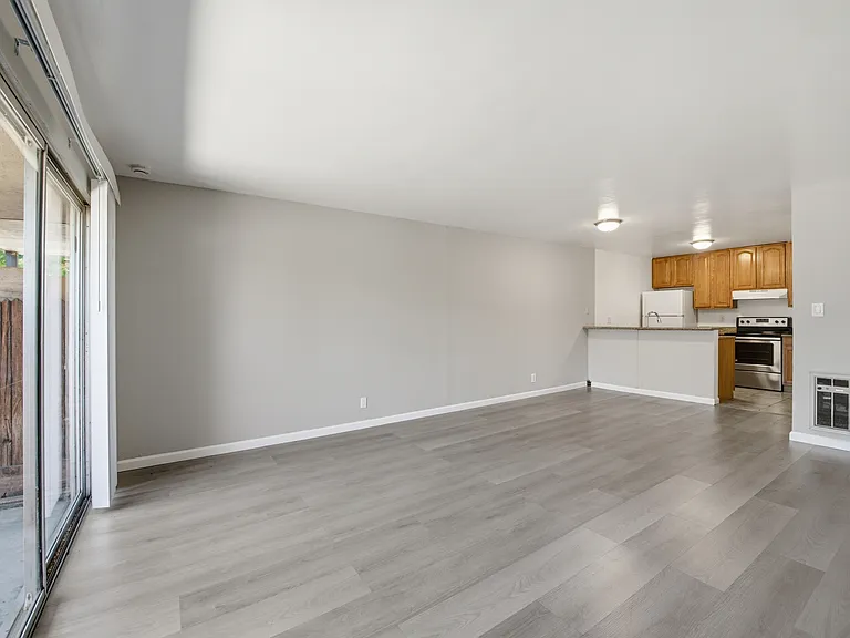 340 Industrial Parkway — Photo 6