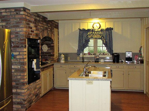 2nd image of 105 John C Rogers Dr