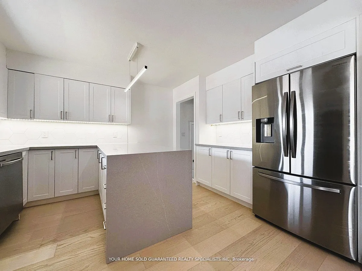 Building Photo - 36 Queen St #MAIN FLOOR