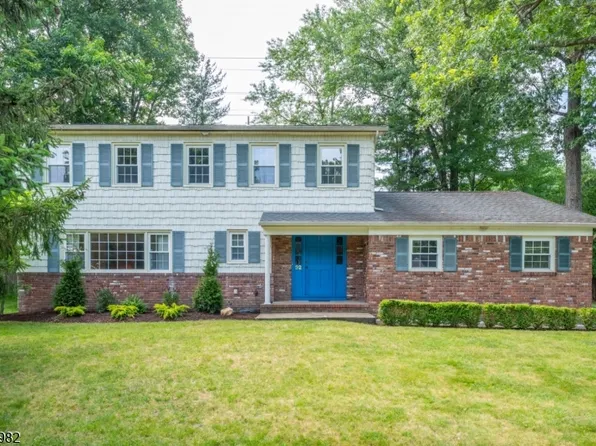 32 Natalie Dr, West Caldwell Twp., NJ 07006