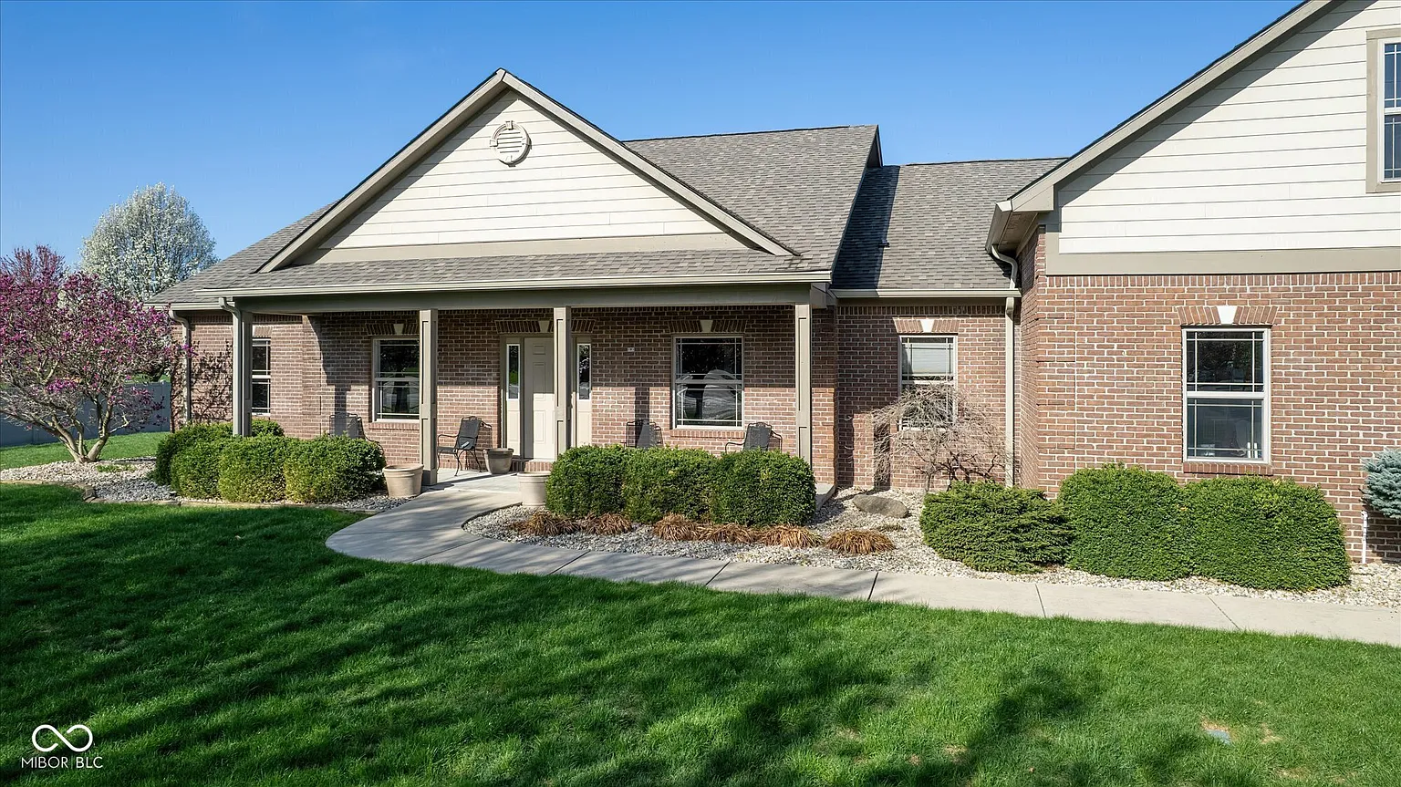 1484 N County Road 900 E photo 1