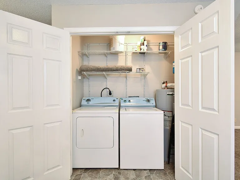 1023 Shadow Ridge Ave — Photo 8