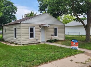 2111 W 17th St, Grand Island, NE 68803