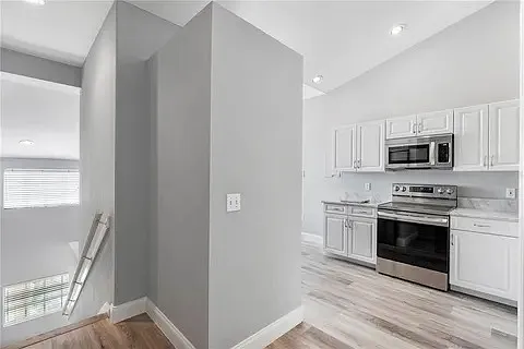 414 Enclave Pl #414 — Photo 4
