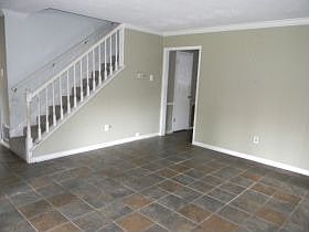 3rd image of 1902 Savanna Ct N