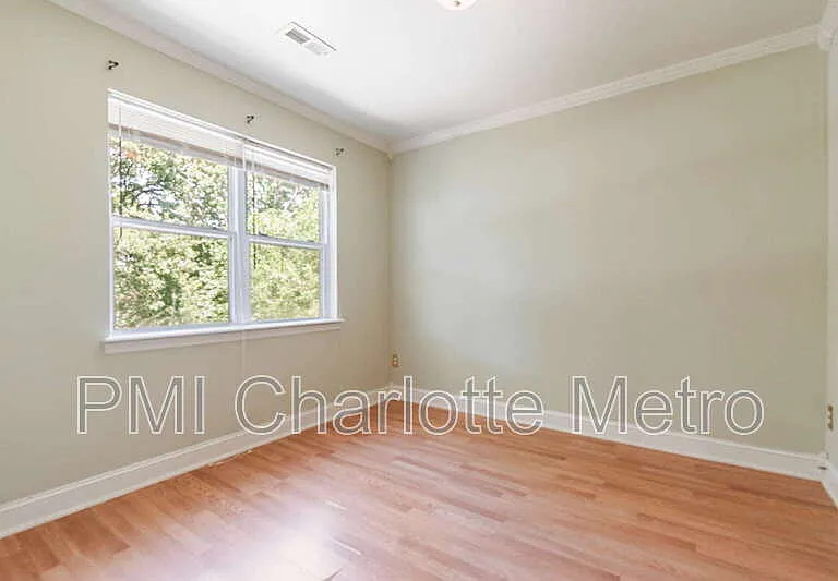 11241 Kingfisher Dr — Photo 13