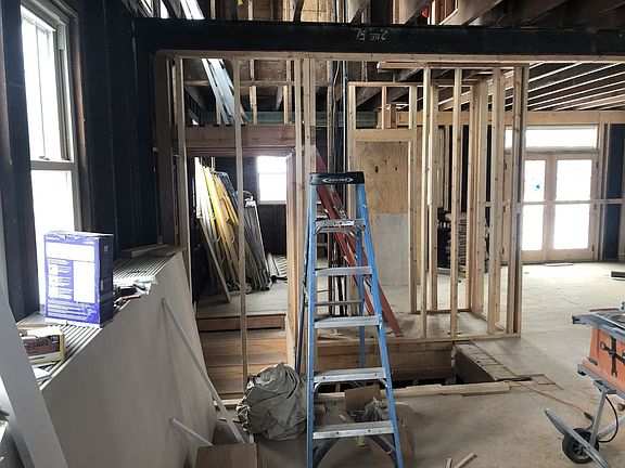 2nd image of 117 N Park Ave