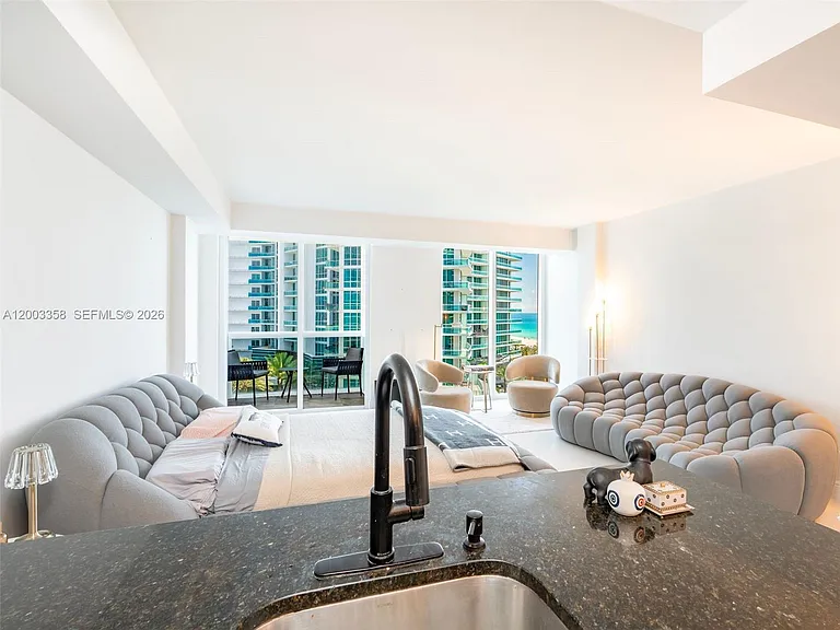 10275 Collins Ave #802 — Photo 11