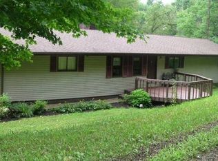 2180 Tall Timber Rd NE, New Philadelphia, OH 44663