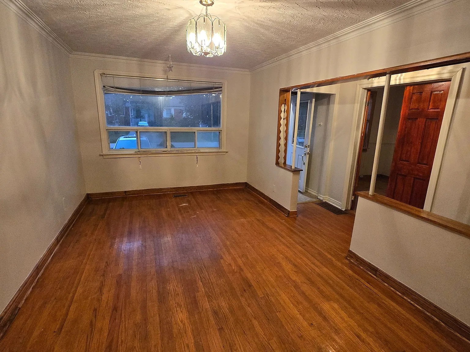 3 bed, $2,600 — Photo 2