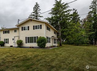 139 W Frostad Rd, Oak Harbor, WA 98277