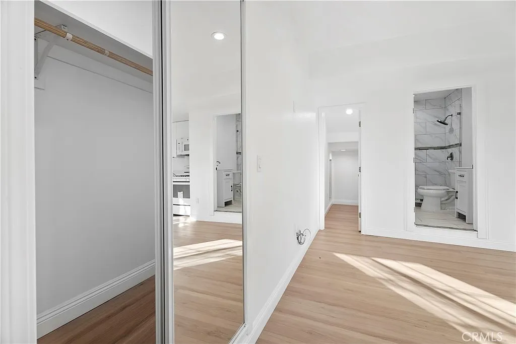 Studio, 500 sqft, $1,800 — Photo 4