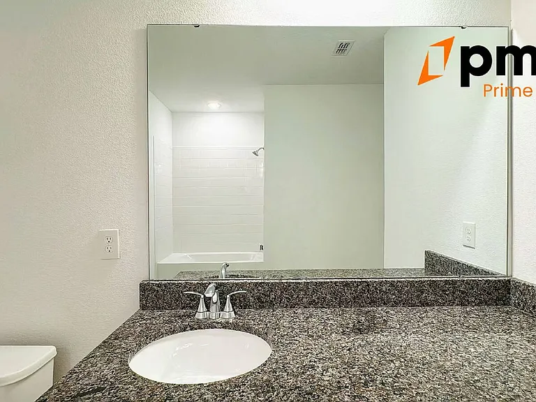 2252 Emerald Springs Dr — Photo 36