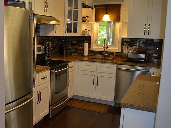 3rd image of 81 Casablanca Ct #81