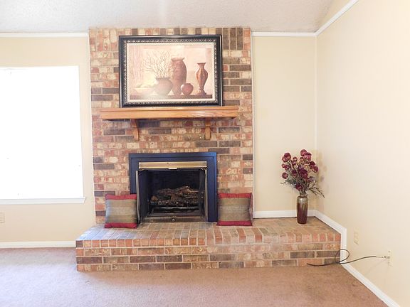 4th image of 1609 Cedar Oaks Ln