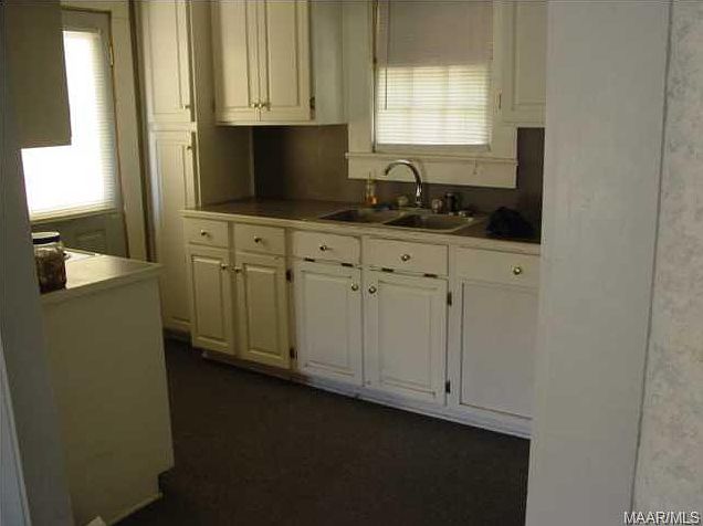 2nd image of 105 Cotton St