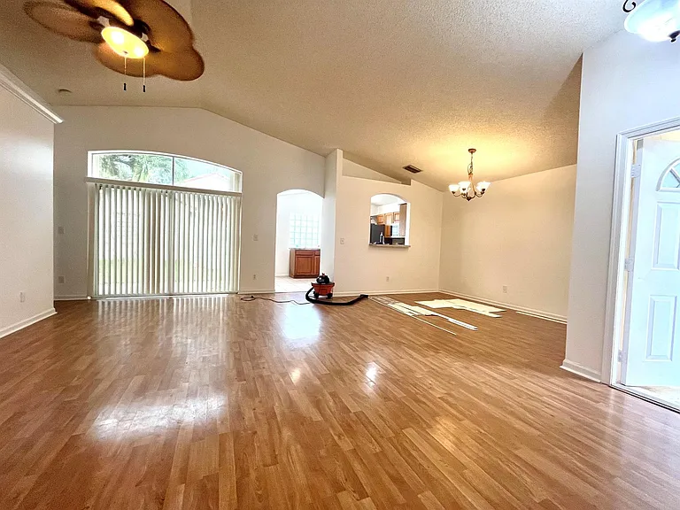 7063 Burgess Dr — Photo 2