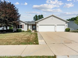 14799 Shamrock Trl, Lansing, MI 48906