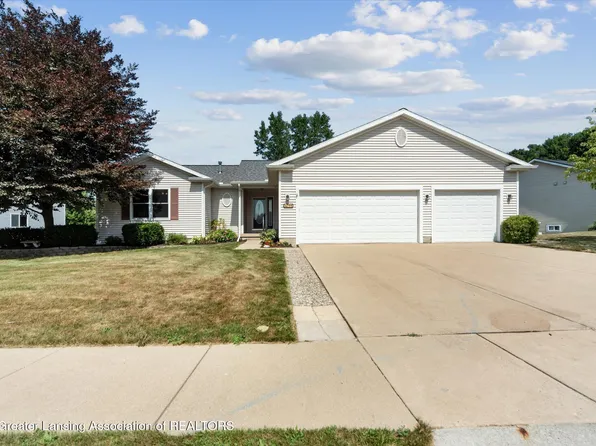 14799 Shamrock Trl, Lansing, MI 48906
