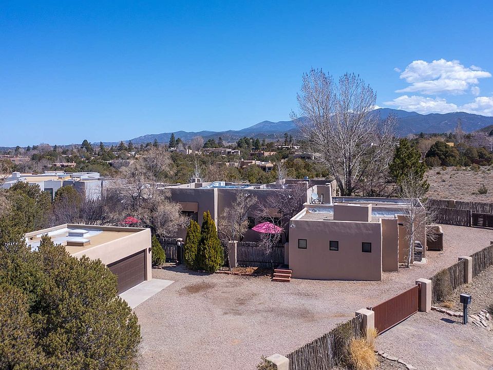 1st image of 499 Camino Pinones