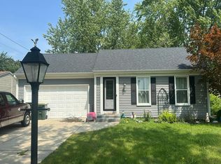 62 Fernwood Rd, Montgomery, IL 60538